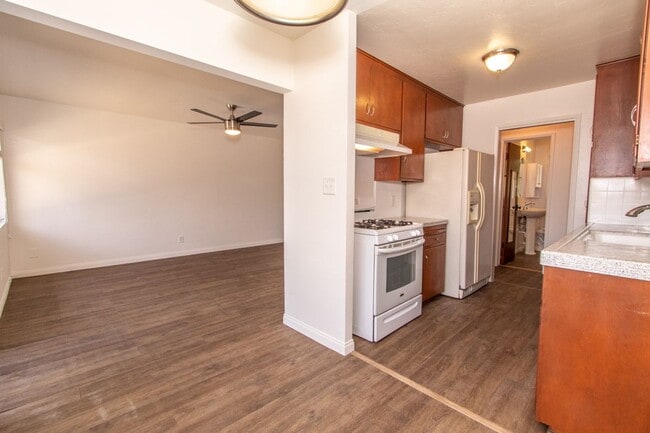 Photo - Charming 1 Bedroom / 1 Bath Apartment in Kensington w/ Garage Unit 4205