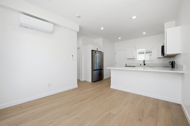 Photo - Brand new, be the first tenants!