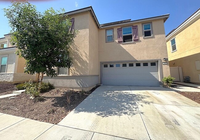 Building Photo - 1014 W Buttercup Ln