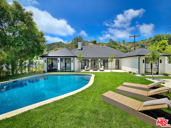 Photo - 2288 Coldwater Canyon Dr