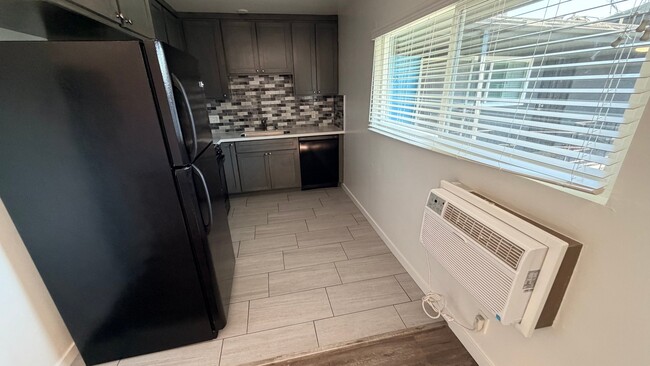 Photo - 15483 Moorpark St Unit 28