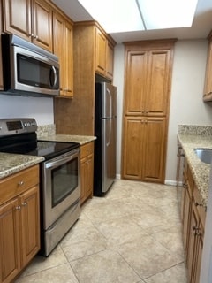 Building Photo - 1916 Warfield Ave Unit 1