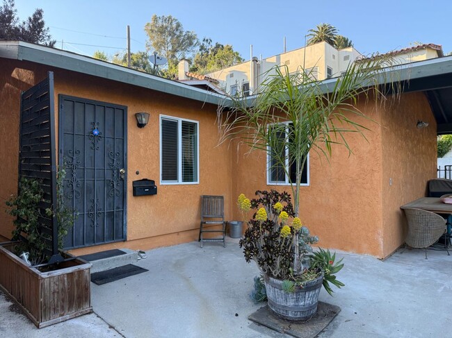 Photo - 2223 1/2 Oak Glen Place