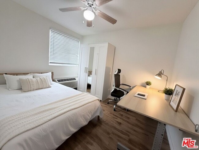 Photo - 1254 W 37th Dr Unit 1256 1/2