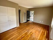 Photo - Large 1 Bed/1 Bath Hillcrest Apartment Unit 05