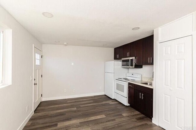 Photo - 1022 41st St