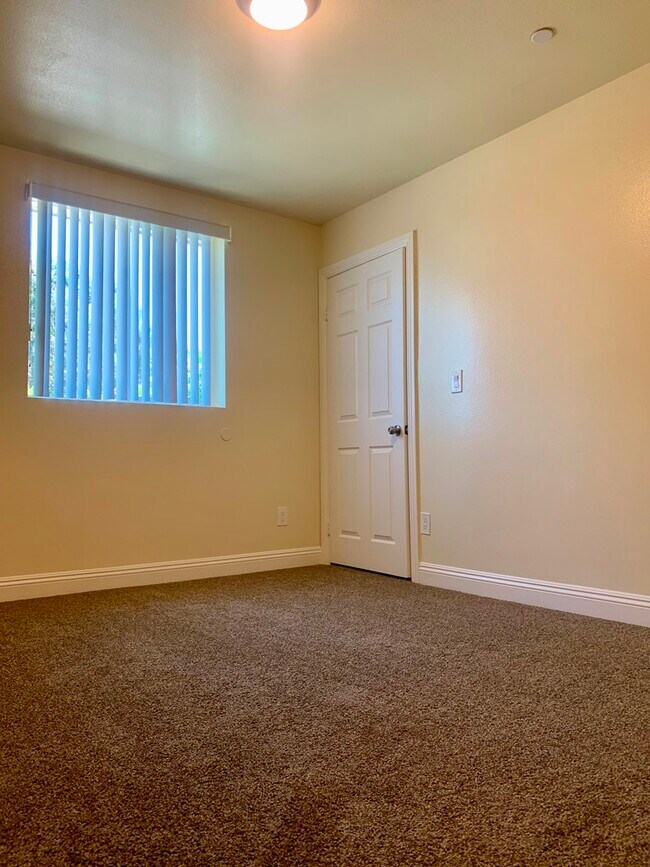 Photo - 11129 Belhaven St