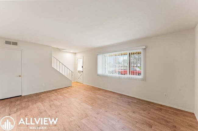 Photo - 16731 Bartlett Ln Unit 3