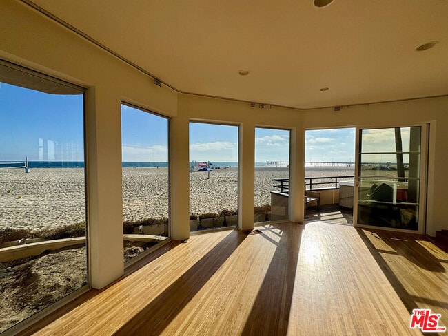 Photo - 3505 Ocean Front Walk Condo