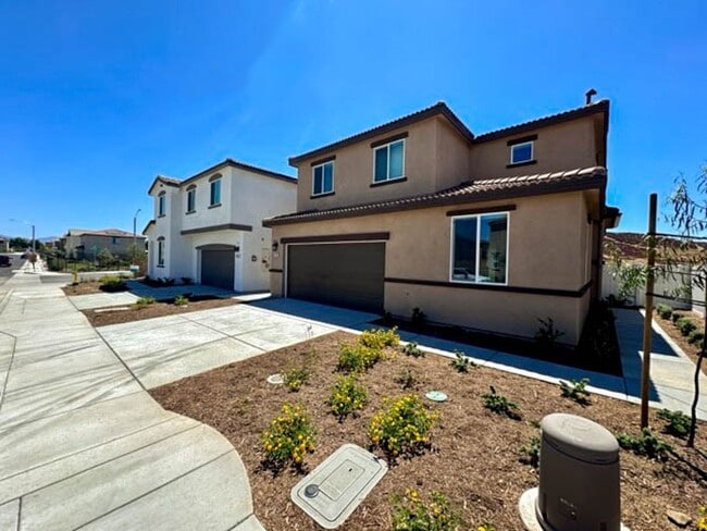 Photo - 31799 Woodbank Wy