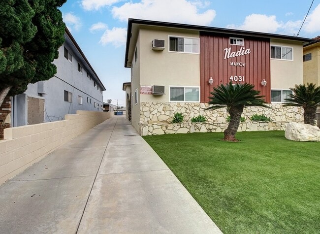 Building Photo - 4031 W 132nd St