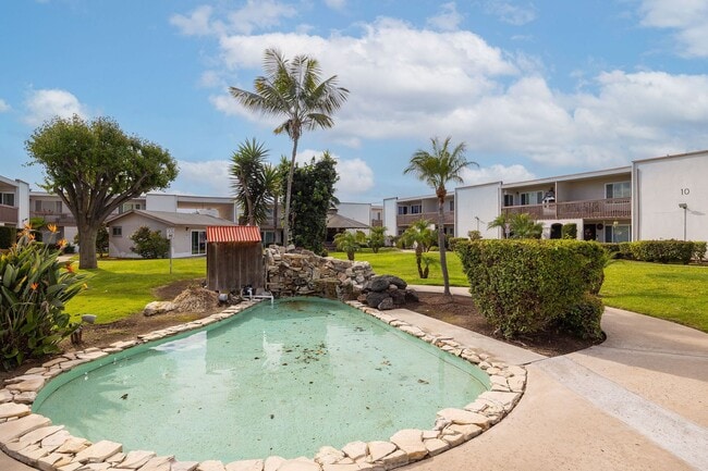 Building Photo - Cute and cozy Chula Vista 2bed/1bath condo available! Unit 84