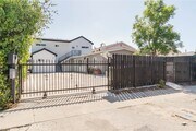 Photo - 5732 Willowcrest Ave
