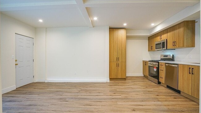 Photo - 6112 Saturn St Unit 1/2