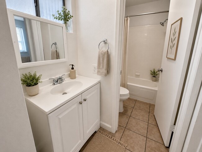 Photo - 407 N Avenue 50 Unit 407 N AVE 50 #211