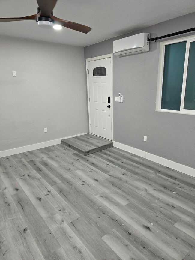 Building Photo - 1429 Gowin St Unit Apt B