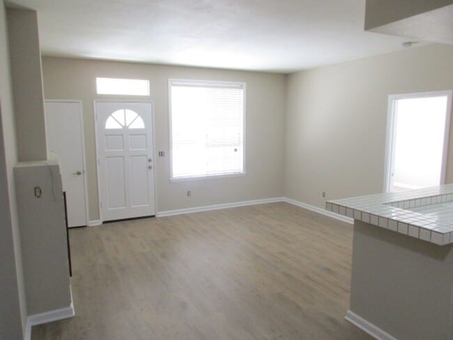 Photo - Mira Mesa - Canyon Bluff Complex - 2 Bed 2... Unit 31