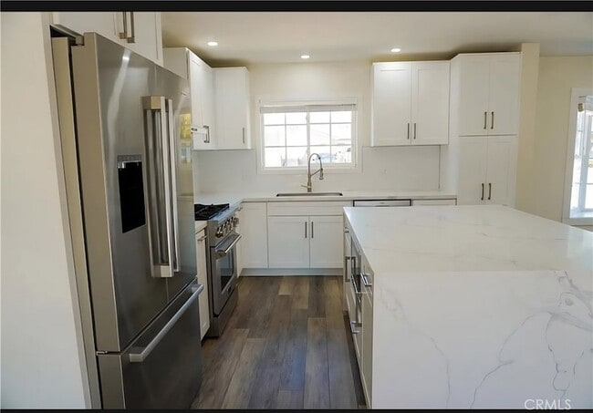 Photo - 18271 Roberta Cir