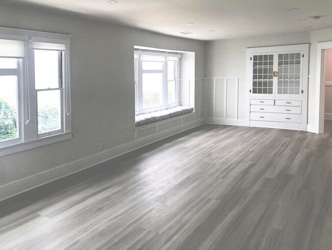 Photo - 1453-1412 12th St