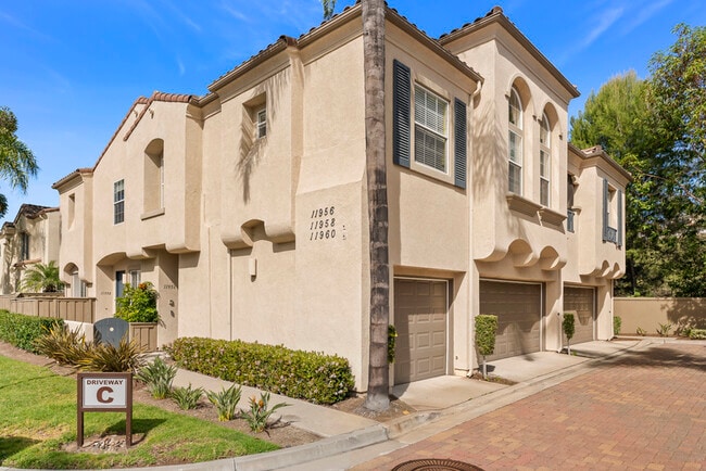 Photo - 11958 Miro Cir