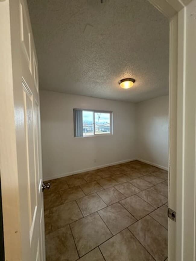 Photo - 11895 White Ave Unit 3