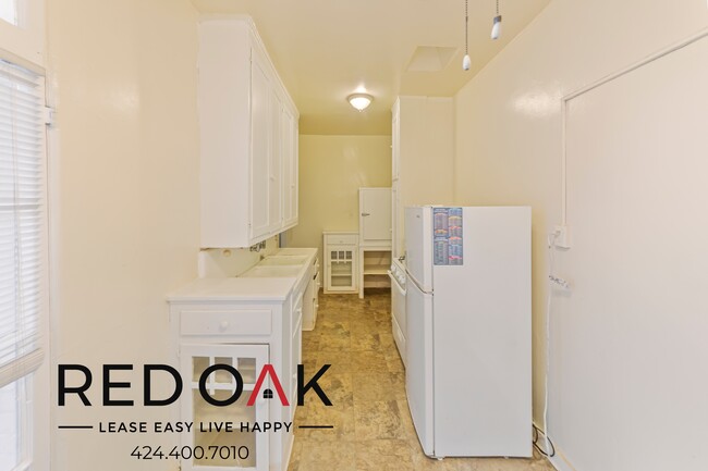 Photo - 665 Cochran Ave Unit 105