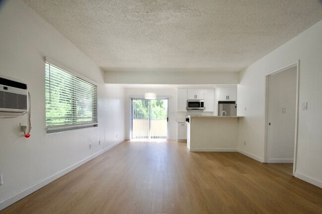 Photo - 5652 Colfax Ave Unit 05