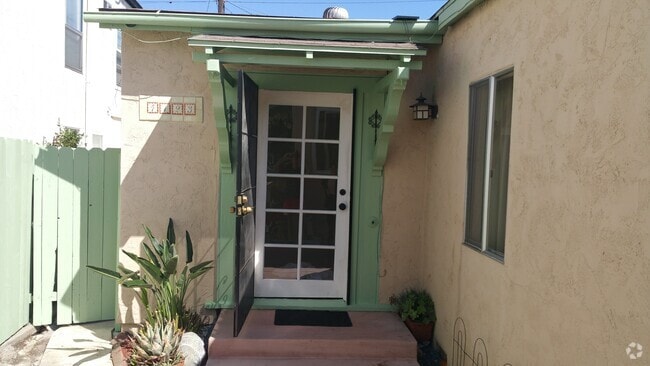 Building Photo - 4123 Idaho St Rental