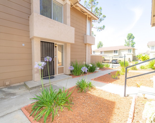 Building Photo - 6812 Panamint Row Rental