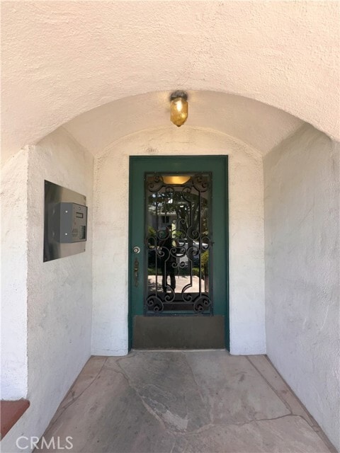 Photo - 137 S Roxbury Dr