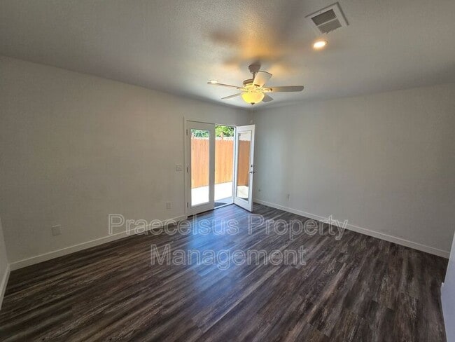 Photo - 1078-A Fuchsia Lane