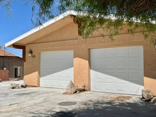 Photo - 6587 Oasis Ave