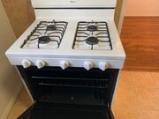 Gas Oven / Range - 4302 Elm Ave Unit 3
