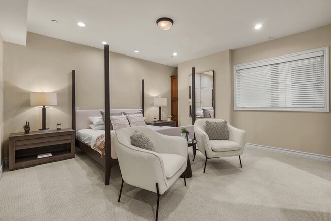 Photo - 2347 Fox Hills Dr