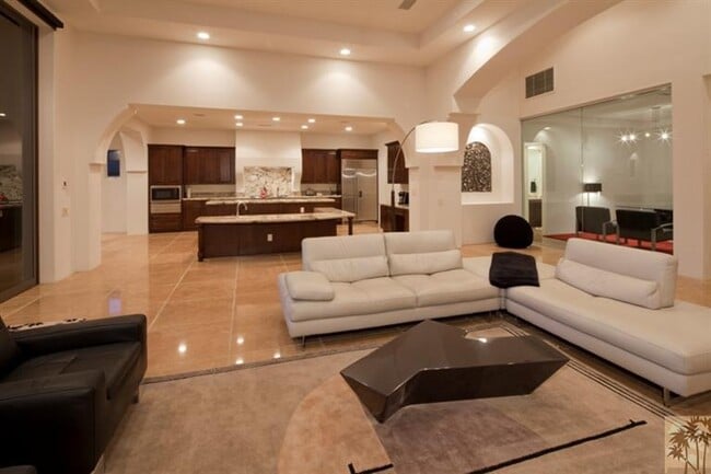 Photo - 58355 Carmona