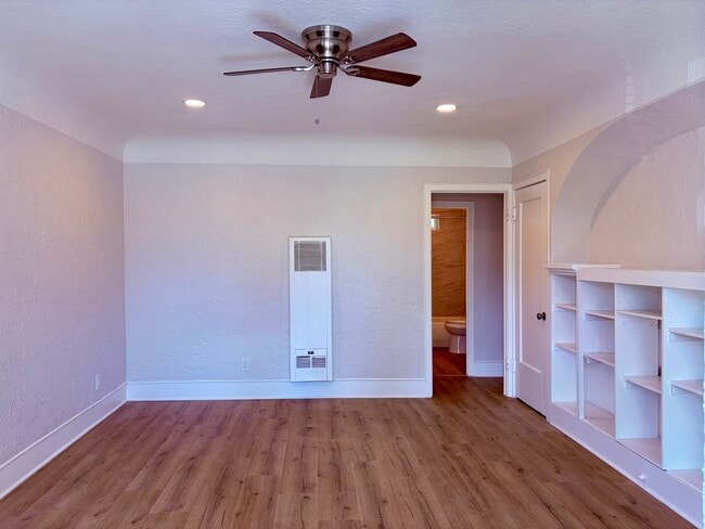 Photo - 199 E Hullett St Unit 1