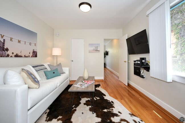 Photo - 16 Clubhouse Ave Unit 7