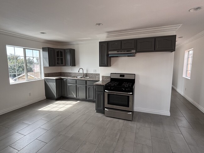 Photo - 2429 E 110th St Unit B