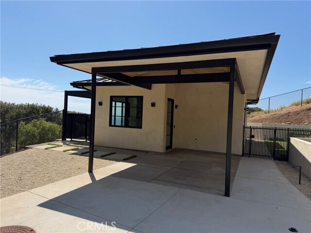 Photo - 33201 Cuthbert Rd