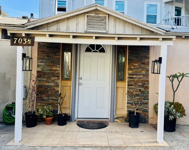 Photo - 701 W Doran St Apartments Unit 703A