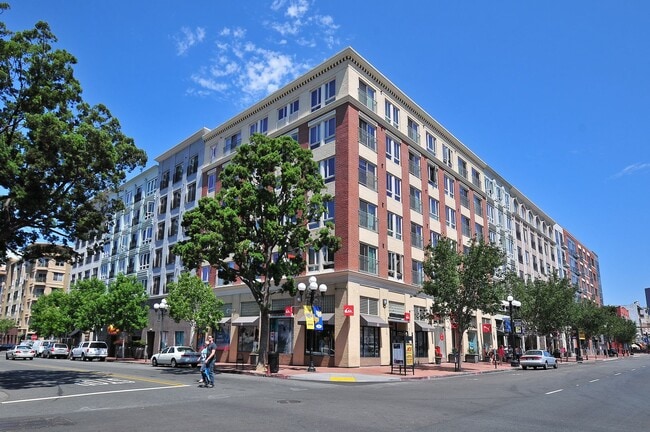 Light and bright Gaslamp Quarter 2-bedroom... - Light and bright Gaslamp Quarter 2-bedroom... Condo Unit 327
