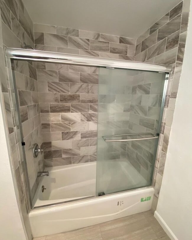 Photo - Beautifully Renovated 3+2 Creekside Condo ... Unit 244