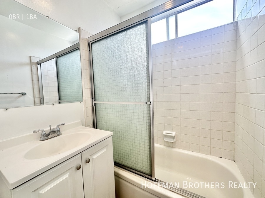 Photo - 14024 Oxnard St Unit 20