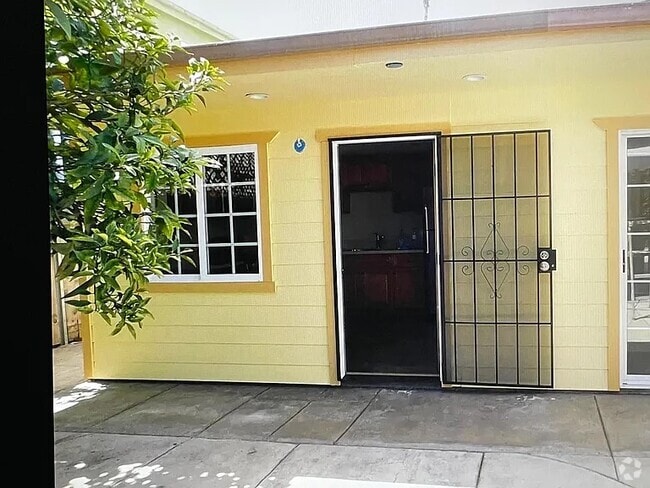 Building Photo - 4659 34th St Rental