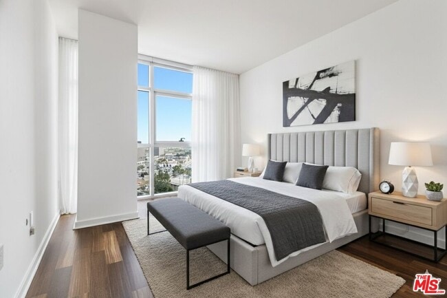 Photo - 13700 Marina Pointe Dr Unit 1631