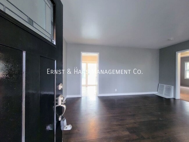 Photo - 13414 Lynne Dr