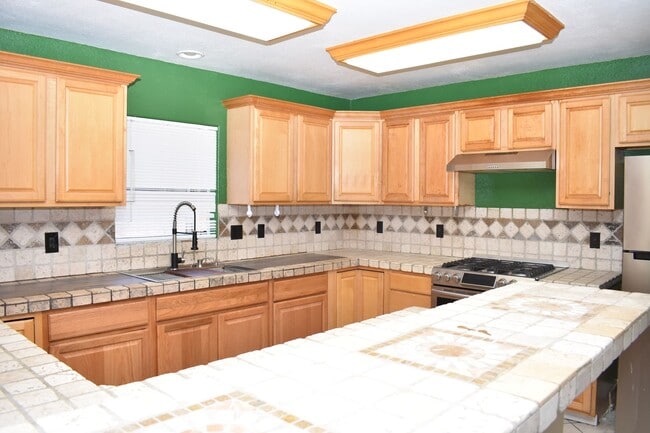 Photo - Charming 2-Story, 4 Bd 3 Ba Unit Near Downtown San Diego – 92113