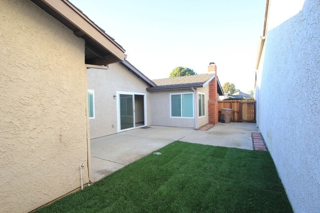 Photo - 6356 Swallow St