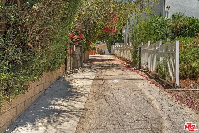 Photo - 5216 Sale Ave