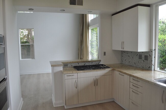 Photo - 3BR+/3BA EXECUTIVE HOME IN EVER POPULAR RI...